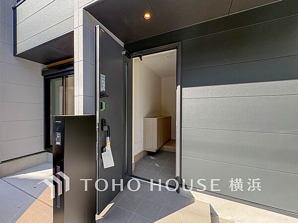 玄関を拡大表示