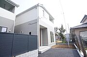 南側の土仕様のお庭。