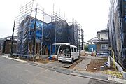 並列駐車2台可能。