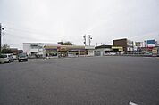 ミニストップ龍ケ崎寺後店まで870m