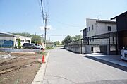 南側5，81m公道に接道。