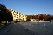坂下小学校まで650m、坂下小学校まで650m(徒歩約9分)