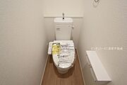 2号棟：白を基調とした、清潔感のある水廻りです。(2026年01月撮影)