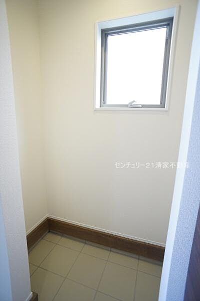 玄関を拡大表示
