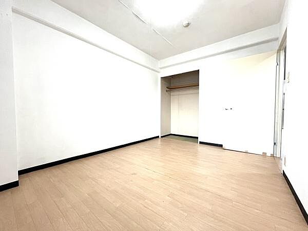 洋室を拡大表示