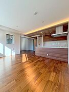 子供の笑い声やママとパパの楽しい会話、料理をする音や、テレビの音など当たり前の生活が送ることができる幸せ。そんな幸せをこの家で作り上げてみてはいかがですか。