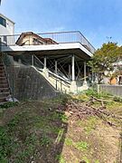 プライベートガーデンは日当たりも良好。広々お好きな使い方が出来ます。