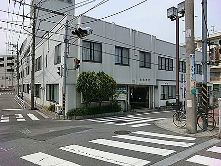 医療法人佐藤病院まで696m