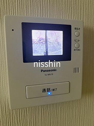 カラーモニター...