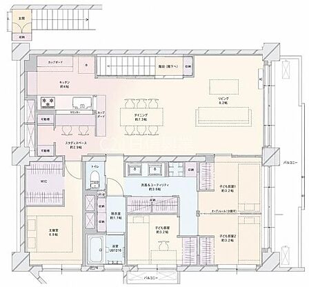 各部屋がしっかり区切られた間取りでプライベート空間を確保しやすい設計です。リビングダイニングキッチンが広めに配置されておりゆとりのある空間です。