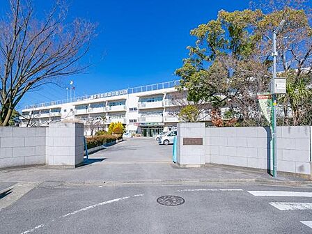 川口市立中居小学校まで700m