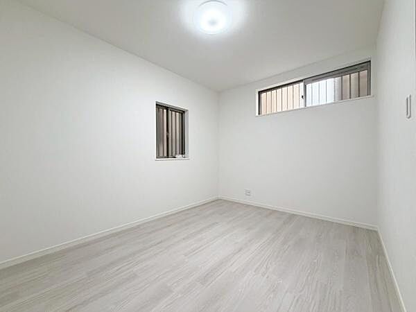 洋室を拡大表示
