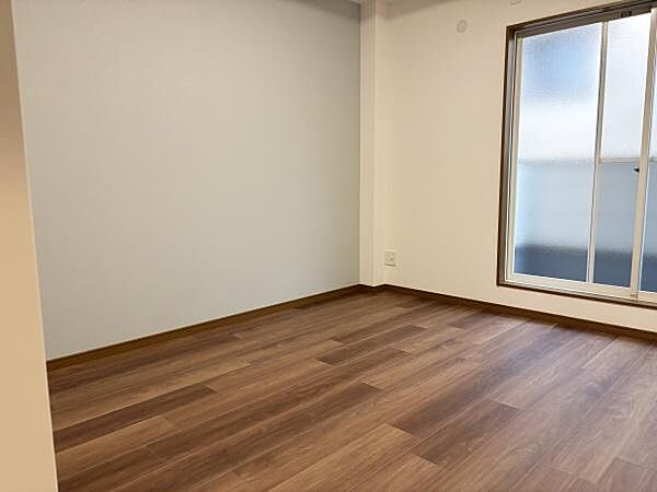 洋室を拡大表示
