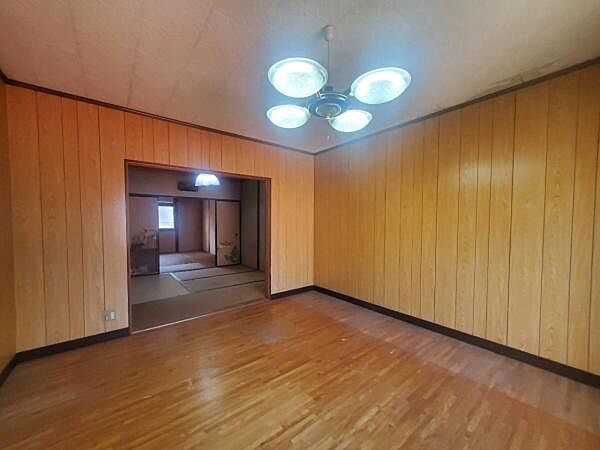 洋室を拡大表示