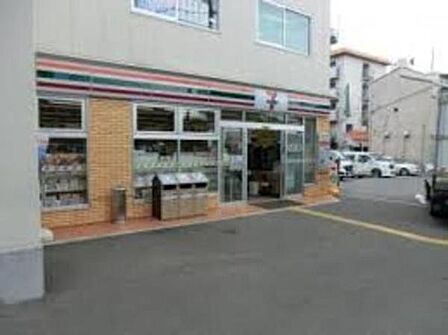セブンイレブン大阪帝塚山店まで605m