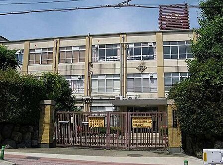 京都市立山階小学校まで551m