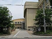 京都市立花山中学校まで612m