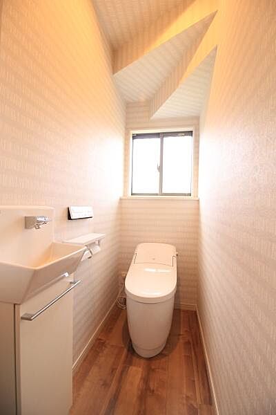 トイレを拡大表示