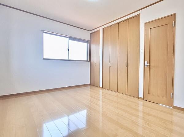 洋室を拡大表示