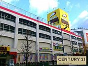 MEGAドンキ・ホーテ弁天町店まで677m