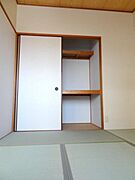 ★和室には大きな便利押入れ★