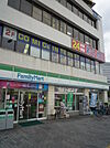 ファミリーマート地下鉄大正駅前店まで145m