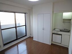 サオユービル 3階ワンルームのリビング/ダイニング