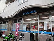 万代藤井寺店まで72m