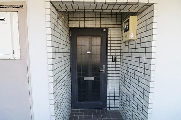 玄関を拡大表示