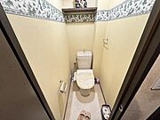 温水洗浄便座付きのトイレです！