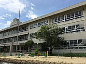 寝屋川市立堀溝小学校まで1232m