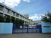枚方市立長尾小学校まで1894m