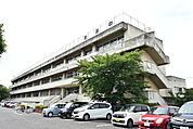 入間市立黒須中学校まで1784m
