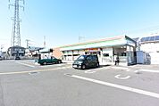 ファミリーマート入間扇町屋店まで574m