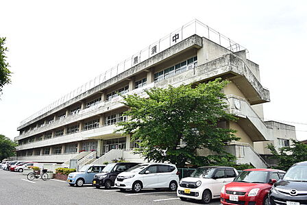 入間市立黒須中学校まで1442m