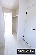 【　収納　】玄関から一直線で風通し良好