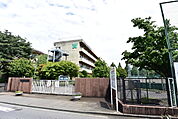 入間市立豊岡中学校まで1886m