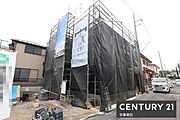 コンビニ徒歩5分、スーパー徒歩15分徒歩圏内に複数のスーパーが揃った買い物に便利な環境！