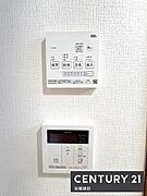 【　設備　】冬場の過度な温度差を防げる浴室暖房機完備（ヒートショック対策）乾燥機能は衣類乾燥にも使えて連日雨の日に大活躍！