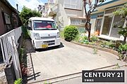 【　駐車場　/　parking　】駐車1台可能なスペース