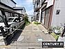 その他：【　庭　/　Garden　】ちょっとしたお庭スペース完備と車1台（車種制限有）のスペース
