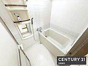 【　浴室　/　Bathroom　】清潔感のあるバスルームは一日の疲れを癒してくれる空間に！