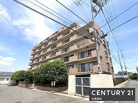 西武新宿線「新狭山」駅徒歩約5分!駅前にはスーパーや飲食店が揃った便利な立地