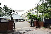 川越市立大東中学校まで1258m