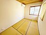 和室：柔らかい畳が心地よい和室