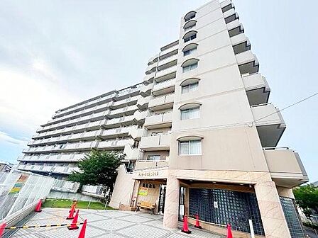 重厚感があり、美しく保たれた外観