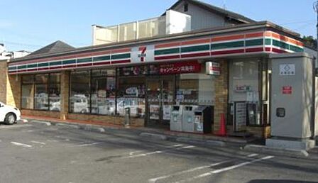 セブンイレブン岸和田八幡町店まで400m
