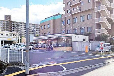セブンイレブン泉佐野羽倉崎駅前店まで230m