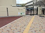 堺市立鳳南小学校まで380m