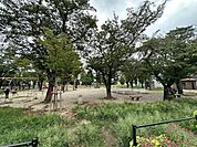 稲荷公園まで130m、稲荷公園130m(徒歩2分）